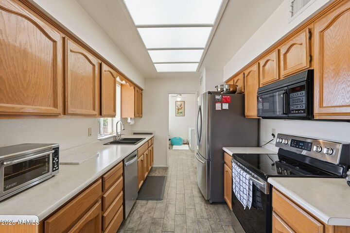 Property Photo: 8061 E Monte Avenue AZ 85209