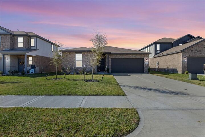 Property Photo: 2402 River Way Drive TX 77868