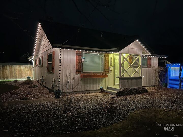 Property Photo:  1503 10th Ave.  ID 83501-3141 