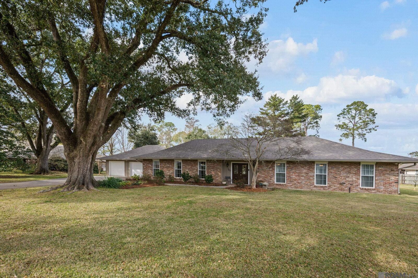 Property Photo:  767 Oak Hills Pkwy  LA 70810 