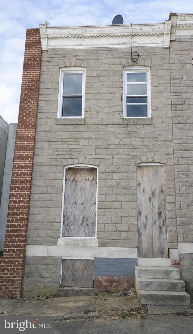 Property Photo: 2557 Hollins Street MD 21223