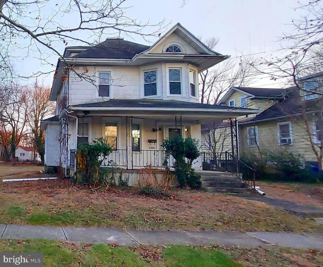 Property Photo:  302 W Washington Avenue  NJ 08049 