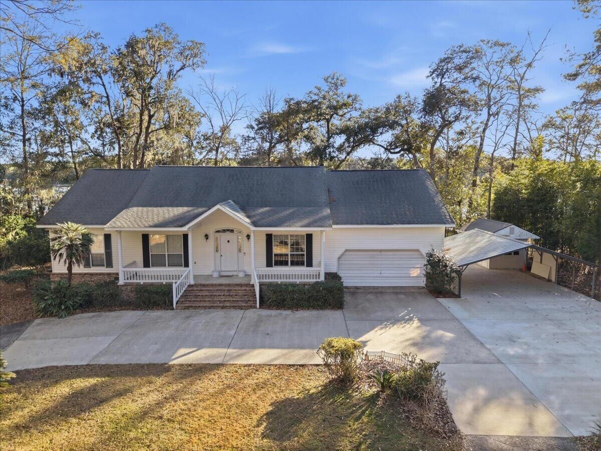 Property Photo:  1813 Clark Hills Circle  SC 29455 