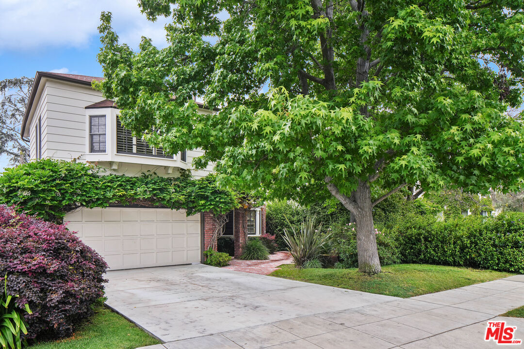 Property Photo:  1240 S Bedford Dr  CA 90035 