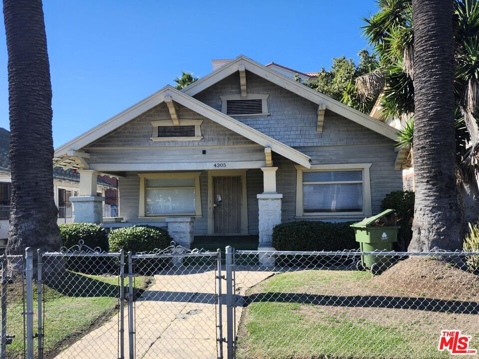 Property Photo: 4305 S Flower St CA 90037