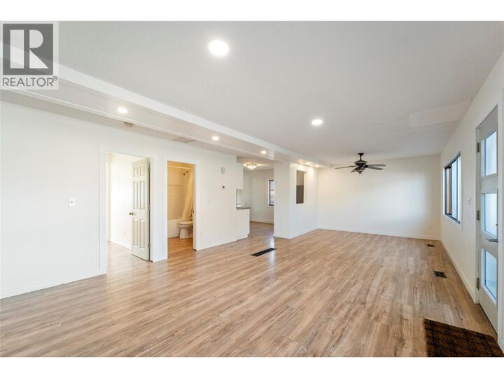 Photo de la propriété: 230 Fairview Avenue BC V2B 1E9