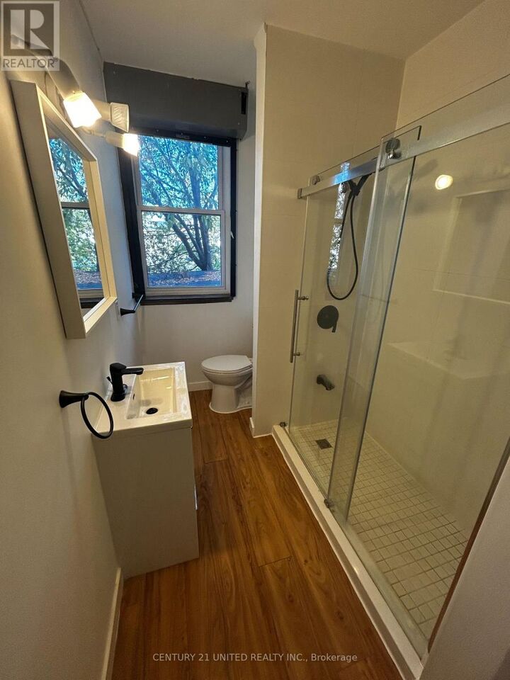 Property Photo:  174.5 Hunter Street West 2  ON K9H 2L2 