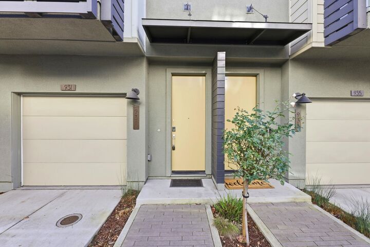 Property Photo:  931 Edy Ln  CA 94607 