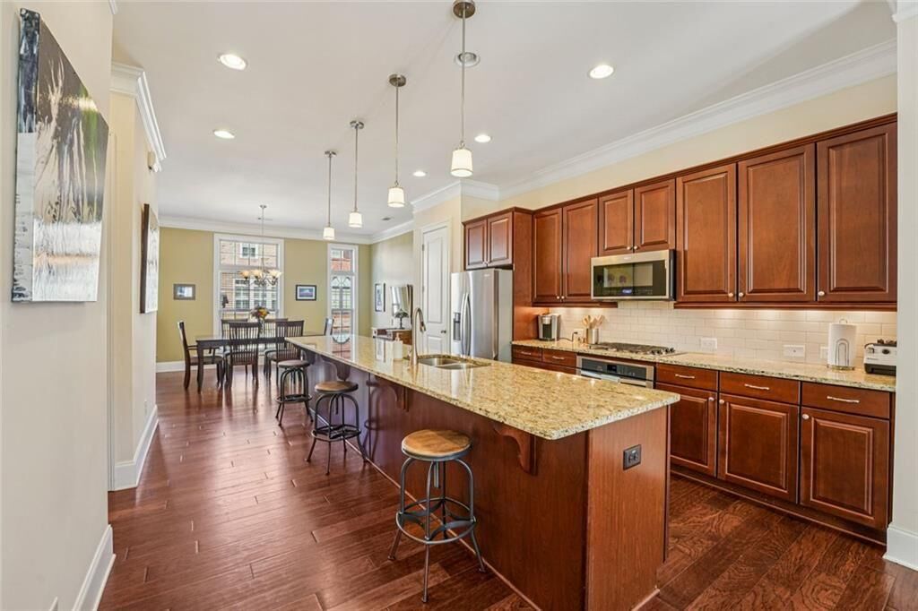 Property Photo:  1631 Canopy Chase  GA 30319 