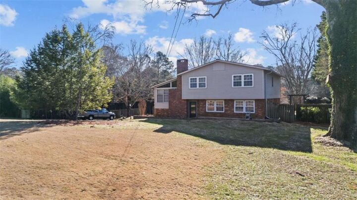 Property Photo:  8 Lakemoore Drive  GA 30161 