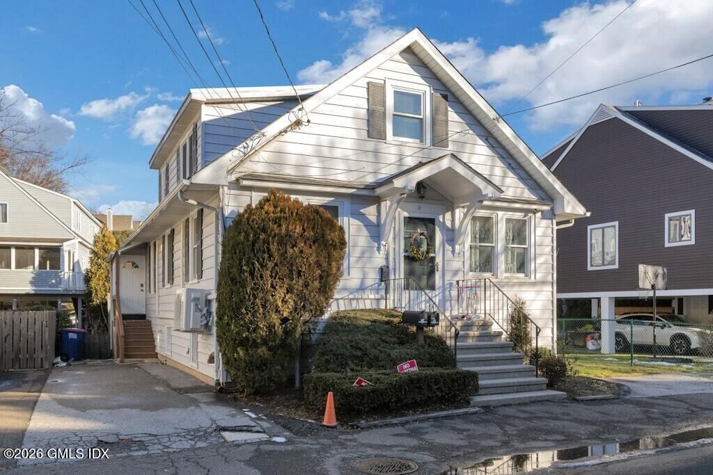 Property Photo:  71 Prospect Street 2  CT 06830 