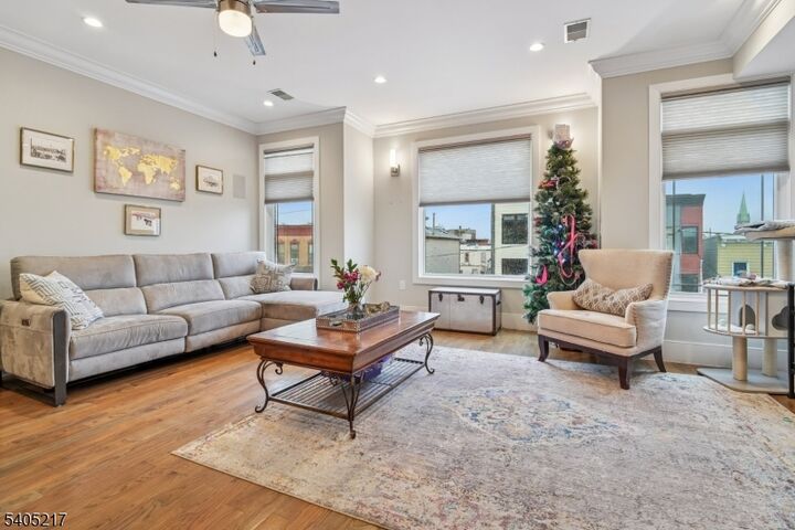 Property Photo:  104 Poplar St 2  NJ 07307 