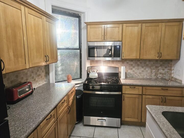 Property Photo:  203 Harrison Ave 21  NJ 07304 