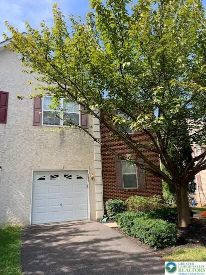 Property Photo:  6870 Hunt Drive  PA 18062 
