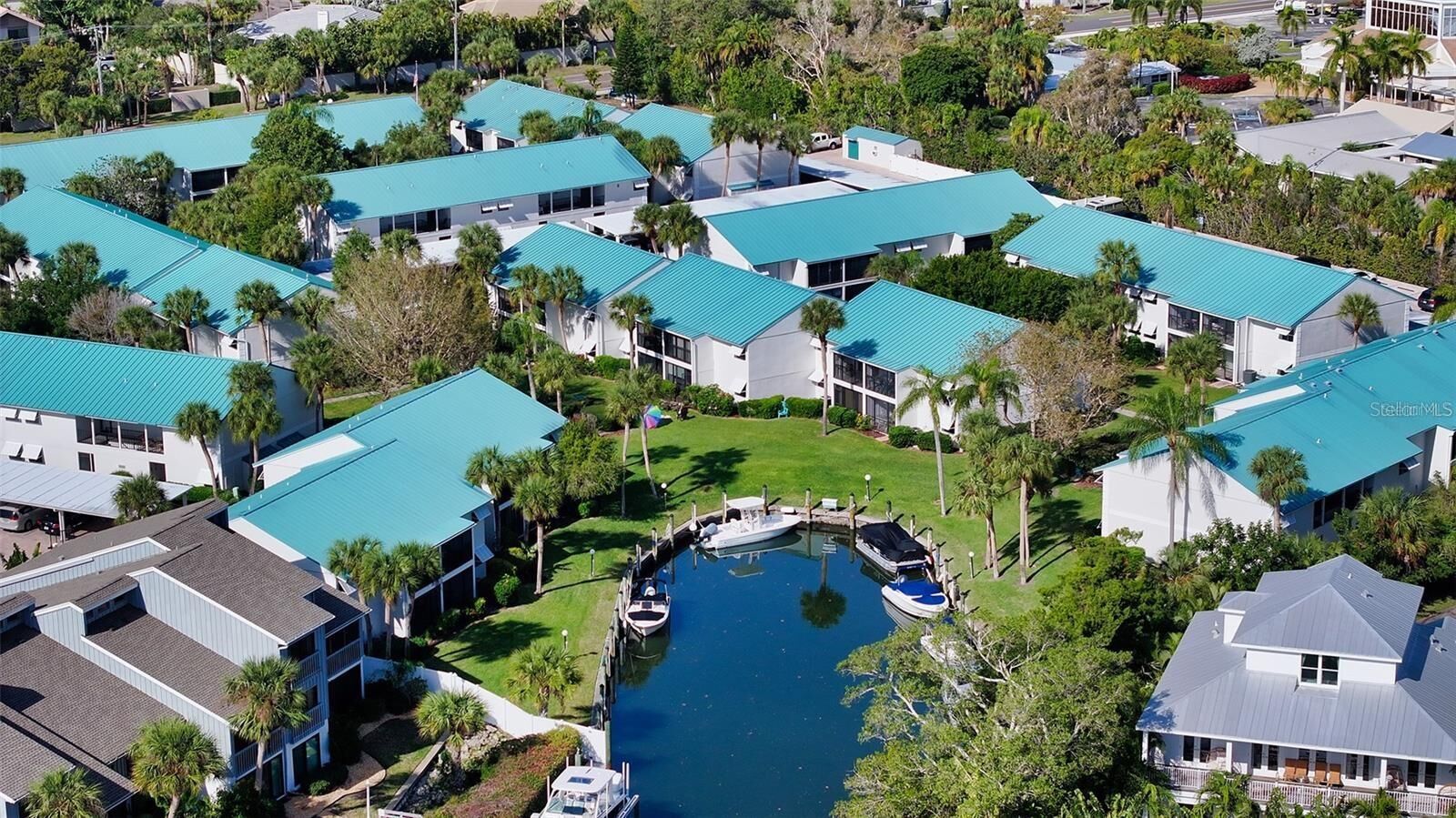 Property Photo:  5631 Midnight Pass Road 1002  FL 34242 