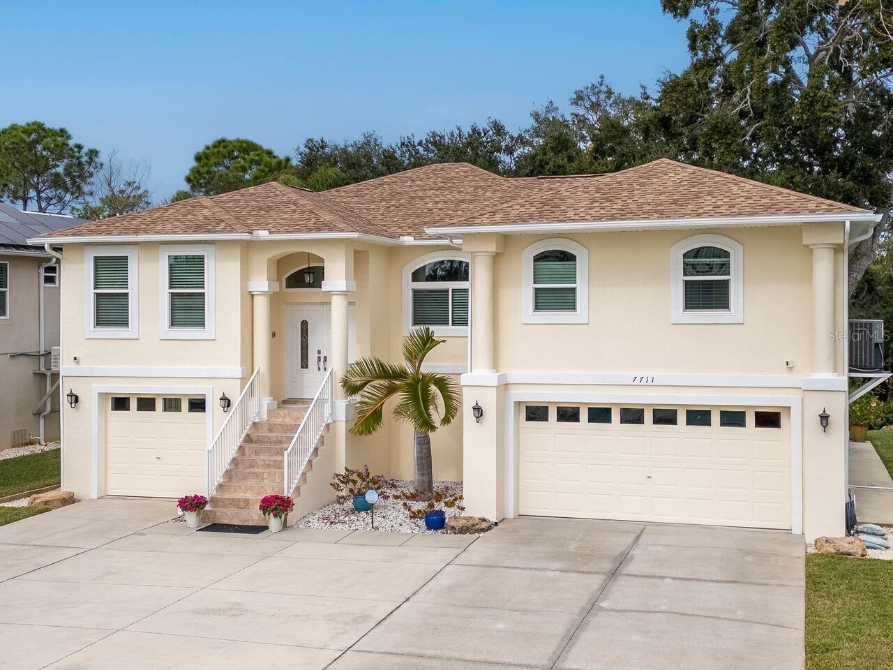Property Photo: 7711 Gulf Way FL 34667
