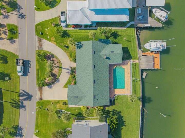 Property Photo:  422 Quay Assisi  FL 32169 