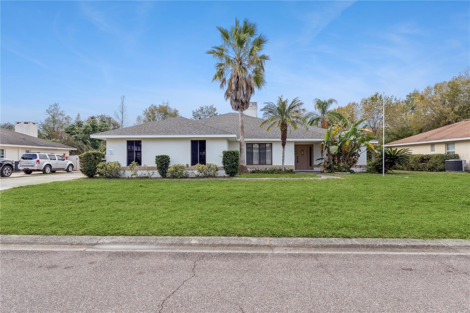 Property Photo:  720 Santa Maria Drive  FL 33884 