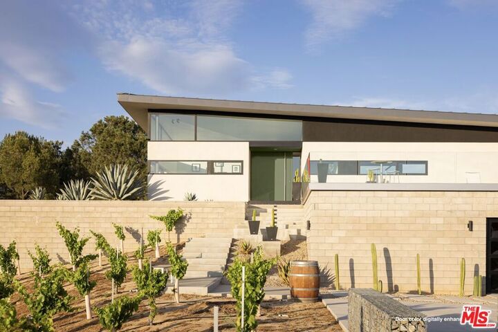 Property Photo:  36453 Via El Pais Bonita  CA 92592 