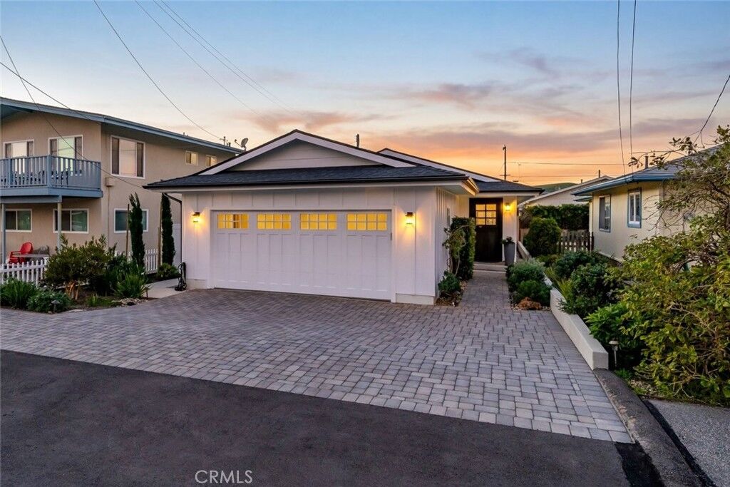 Property Photo:  29 11th Street  CA 93430 