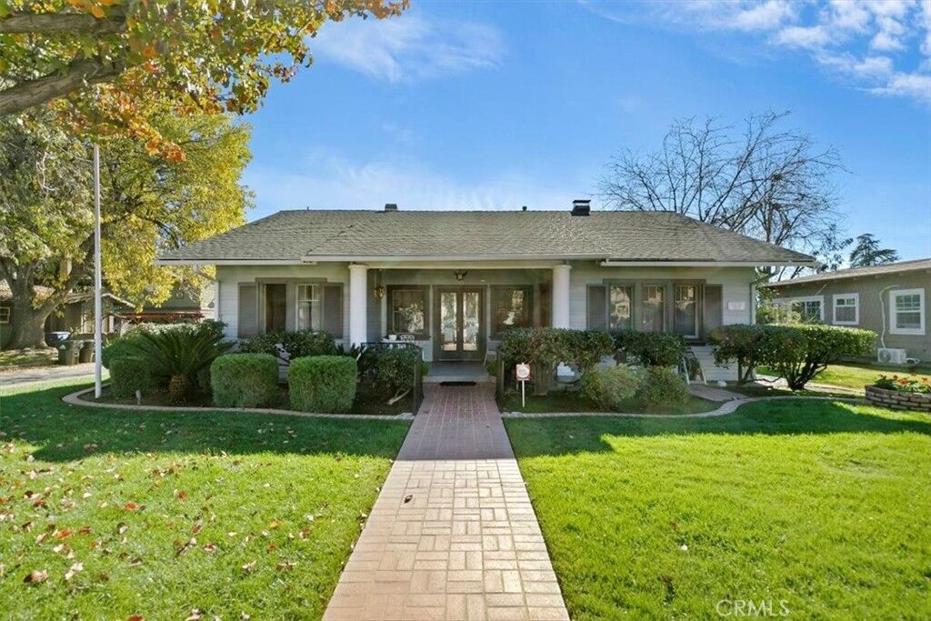 Property Photo:  228 E Granada Court  CA 91764 