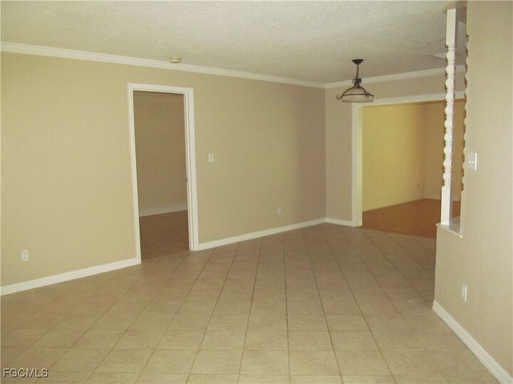 Property Photo:  1411 Caywood Circle S  FL 33936 