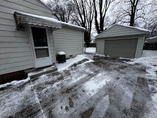 Property Photo:  350 Beebe Avenue  OH 44035 