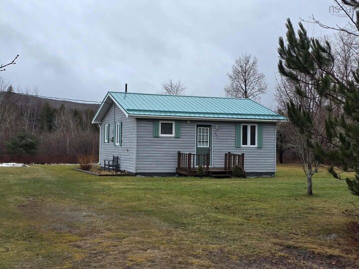 Property Photo: 296 Valley Road NS B0M 1M0