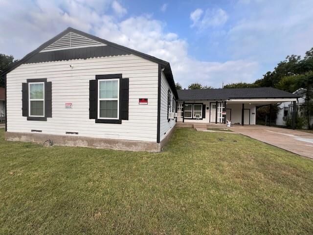 Photo de la propriété:  205 NE 22nd Street  TX 75050 