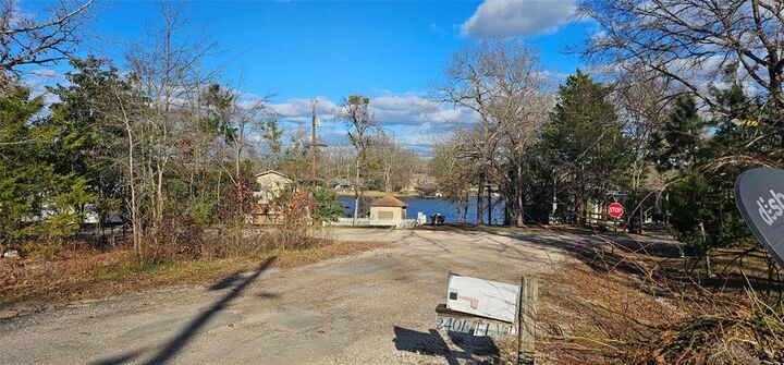 Property Photo:  240 E Elm Drive  TX 75778 