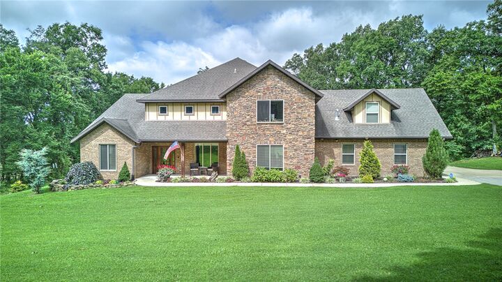 Property Photo:  425 NE Duke Hill Road  AR 72713 