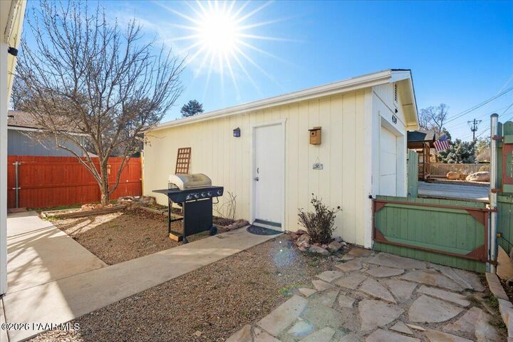 Property Photo:  429 Gail Gardner Way  AZ 86305 