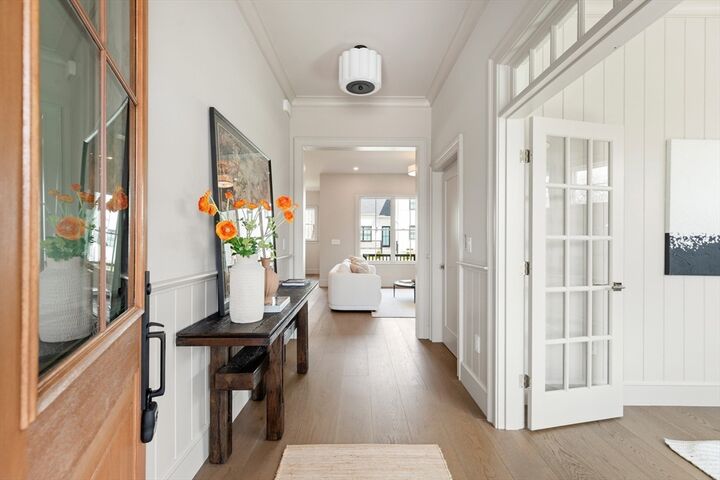 Property Photo:  8 Common Court 8  MA 02421 