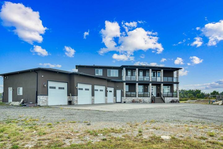 275113 Twp Rd 240 — photo 1