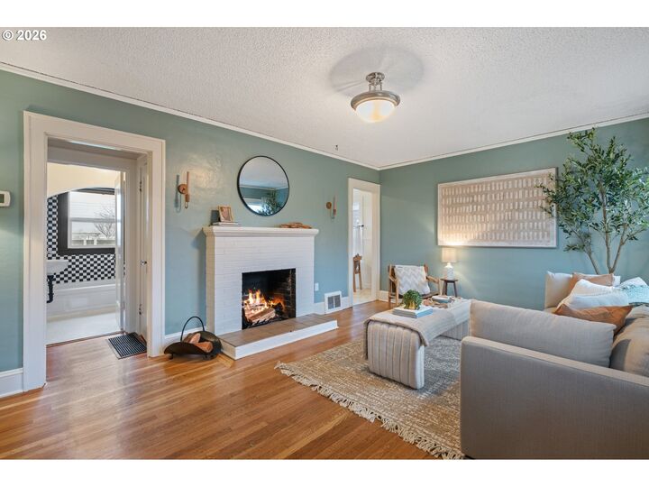 Property Photo: 4224 SE 16th Ave OR 97202