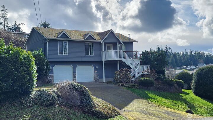 Property Photo:  705  Brokaw Road  WA 98282 