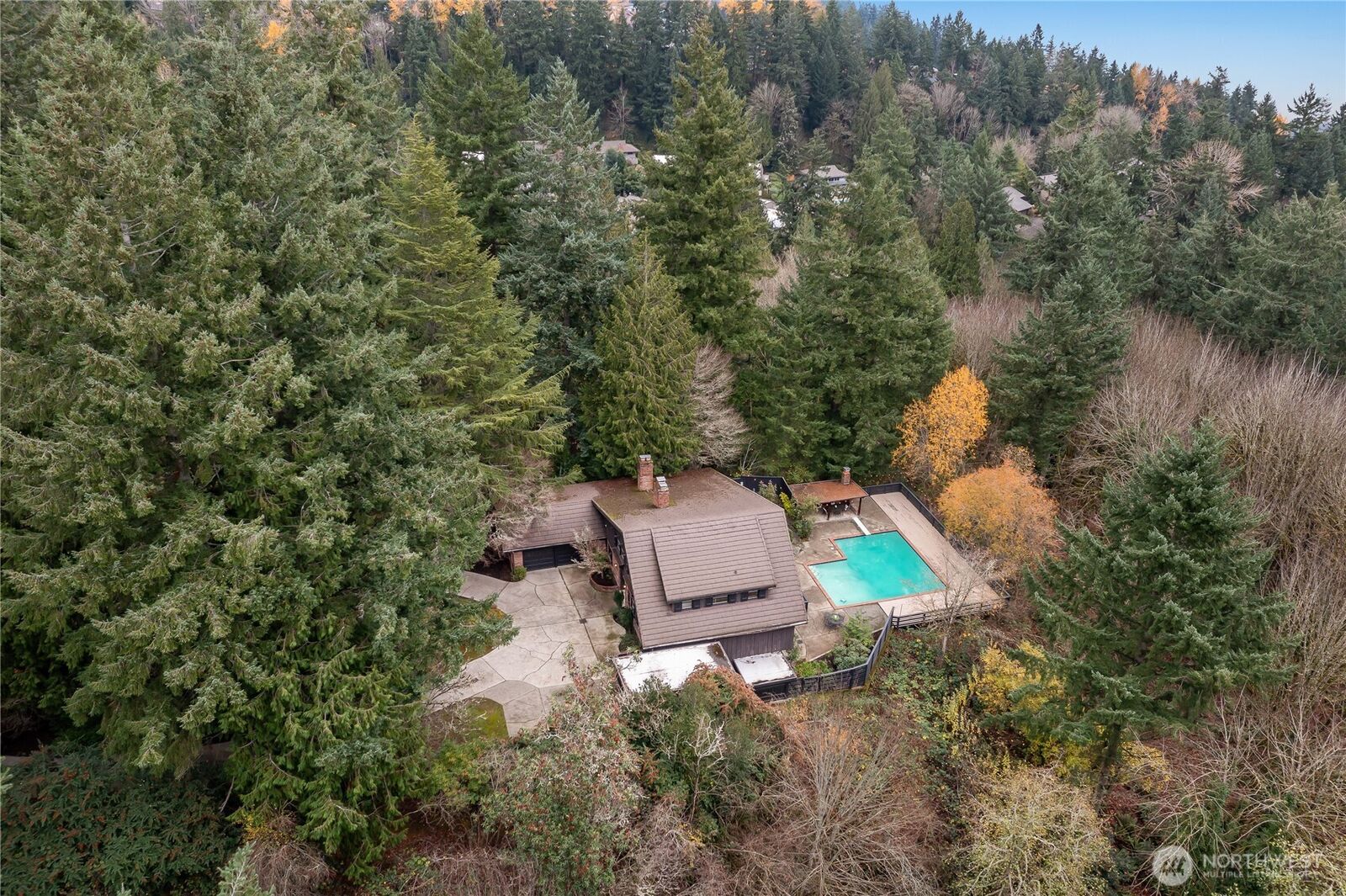 Property Photo:  16521 NE 1st Place  WA 98008 