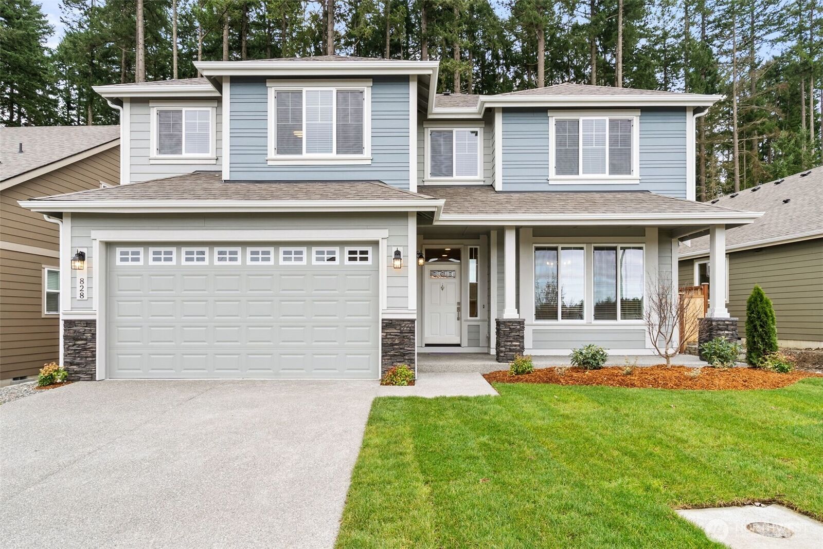 Property Photo: 828 Bodie Court SE WA 98513