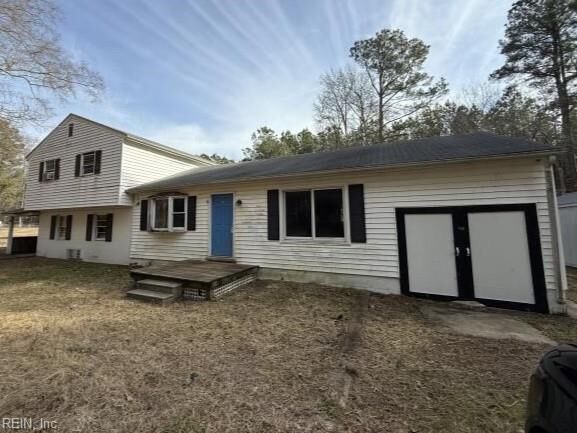 Property Photo: 939 Coachpoint Rd VA 23071