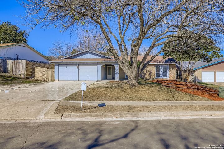 Property Photo:  5723 Sky Country  TX 78247 