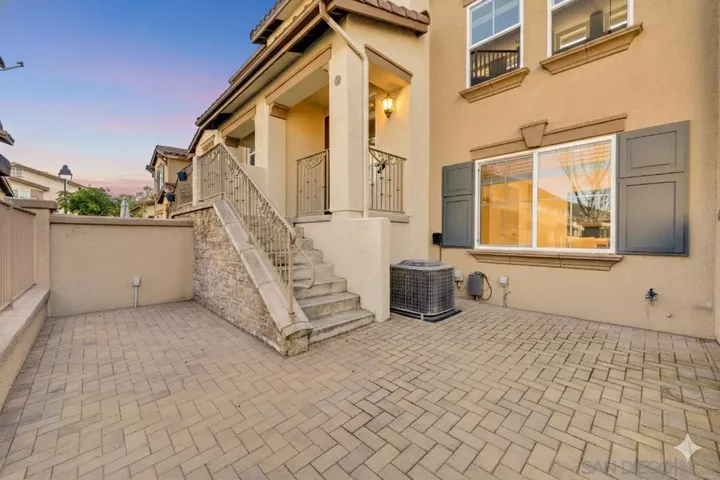 Property Photo:  10413 Shelborne St 45  CA 92127 