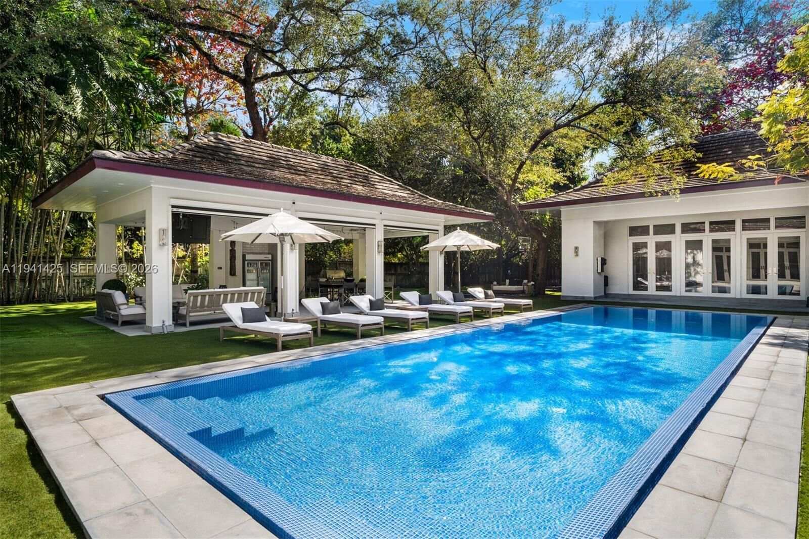 Property Photo:  4100 Kiaora St  FL 33133 