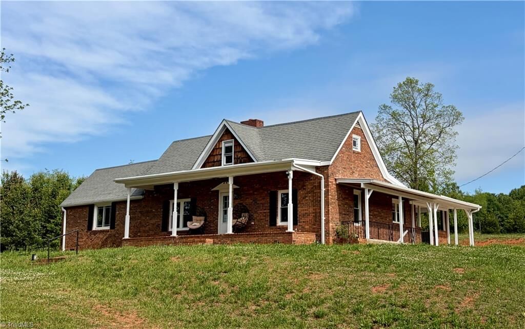 Property Photo:  4254 Sparta Road  NC 28659 