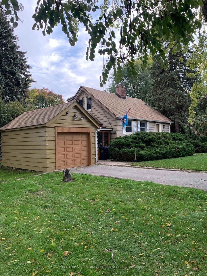 Photo de la propriété:  21 Faircroft Boulevard  ON M1M 2W9 