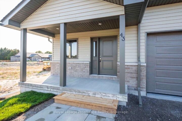 Property Photo: 20 Clayton John Avenue ON K0K 1H0