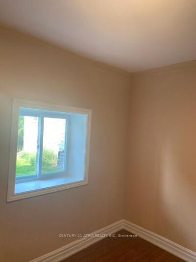 Photo de la propriété:  299 Welsh Street Main Floor  ON K9H 1K8 