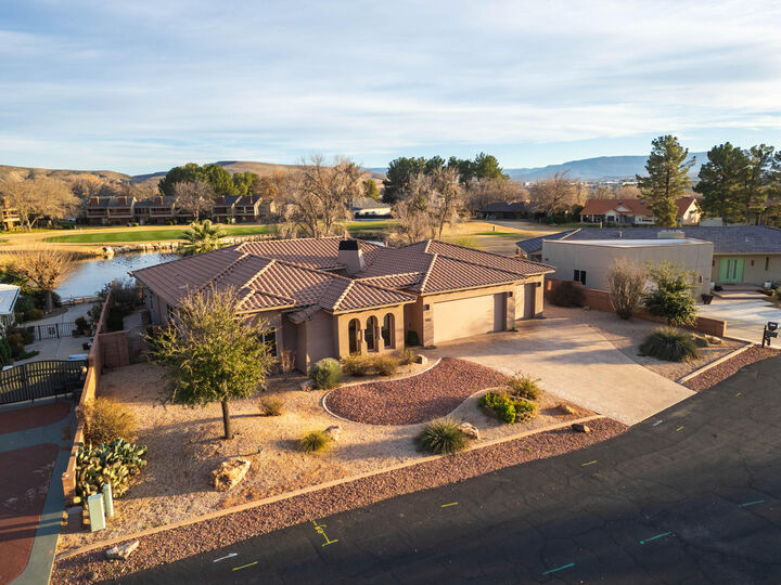 Property Photo:  1165 W Columbine Cir  UT 84790 