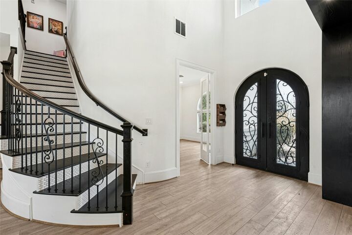 Property Photo:  201 Slate Rock Terrace  TX 78738 