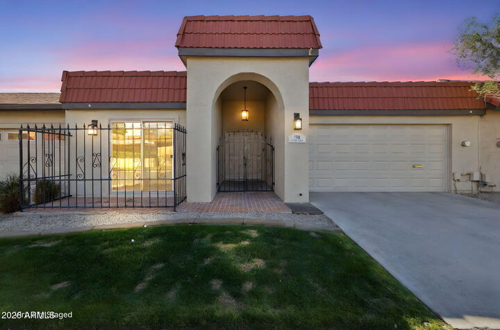 Property Photo:  7901 E Plaza Avenue  AZ 85250 