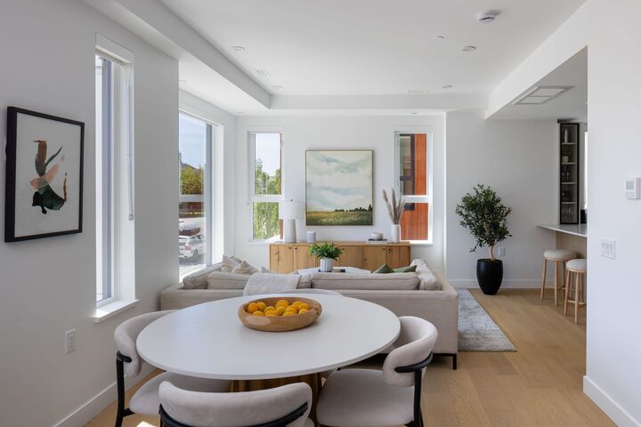 Property Photo: 715 W 49th Avenue 213 BC V5Z 0L1